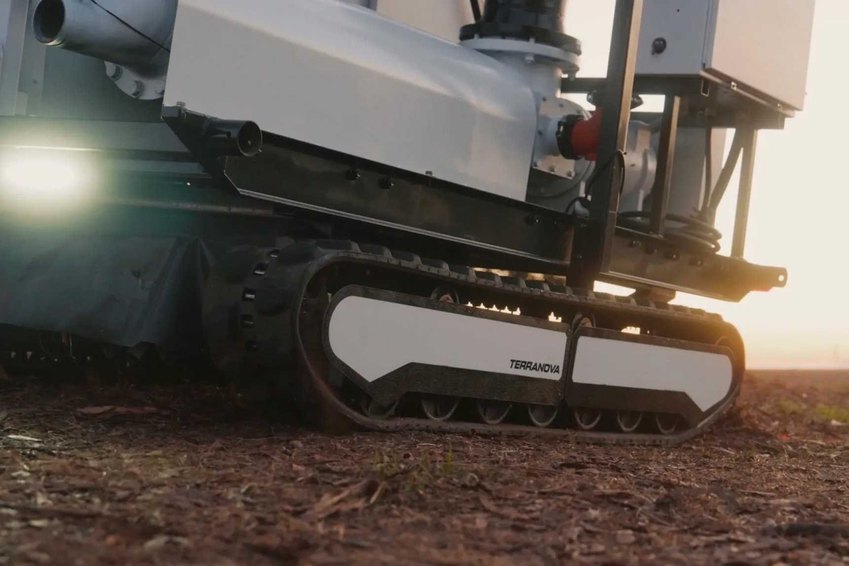 The Terranova caterpillar-tread robot